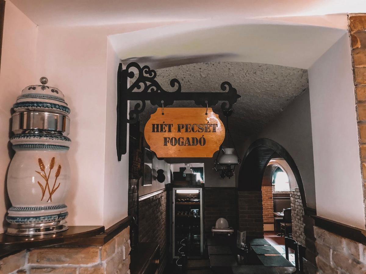 Hét Pecsét Fogadó Étterem Sopron Esterno foto